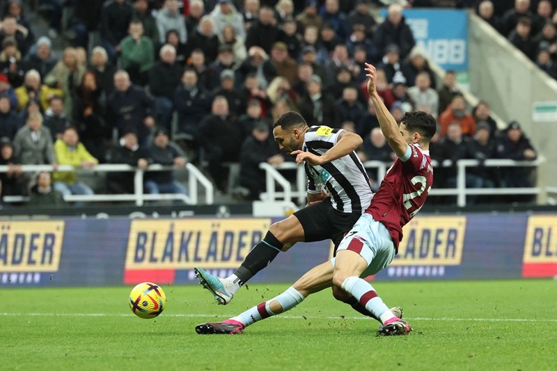 Soi kèo bóng đá West Ham vs Newcastle